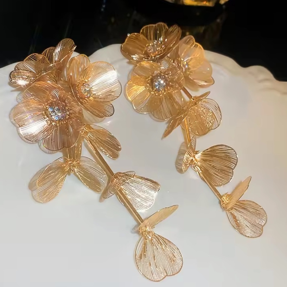 Famous Zara Kate Middleton Gold cascading Floral Drop Earrings